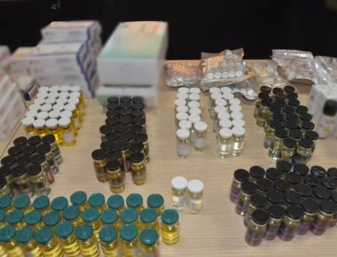 Στη «φάκα» κύκλωμα - μαμούθ που διακινούσε αναβολικά - Πάνω από 141.000 χάπια - Πώς τα έφτιαχναν (φώτο)
